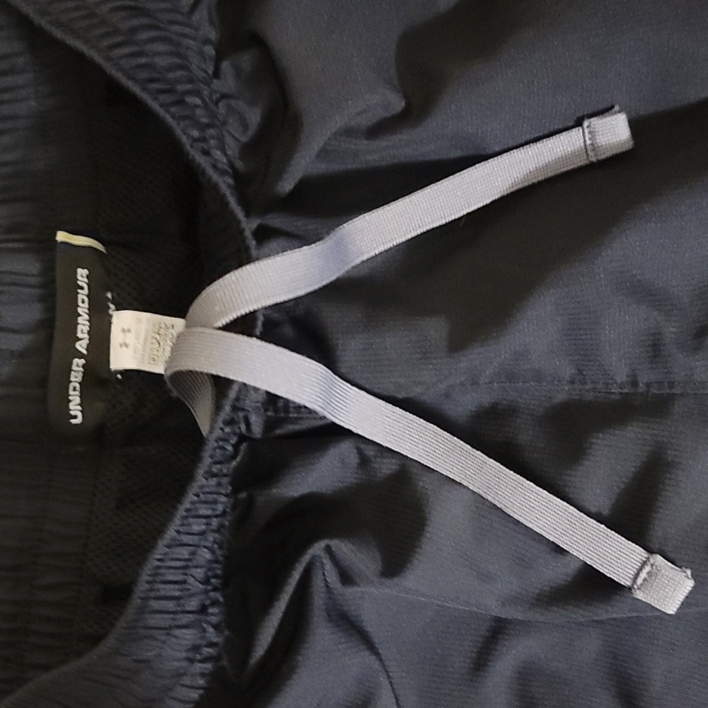 Women's Black Under Armour Workout Pants Size Small Petite - Picture 3 of 7